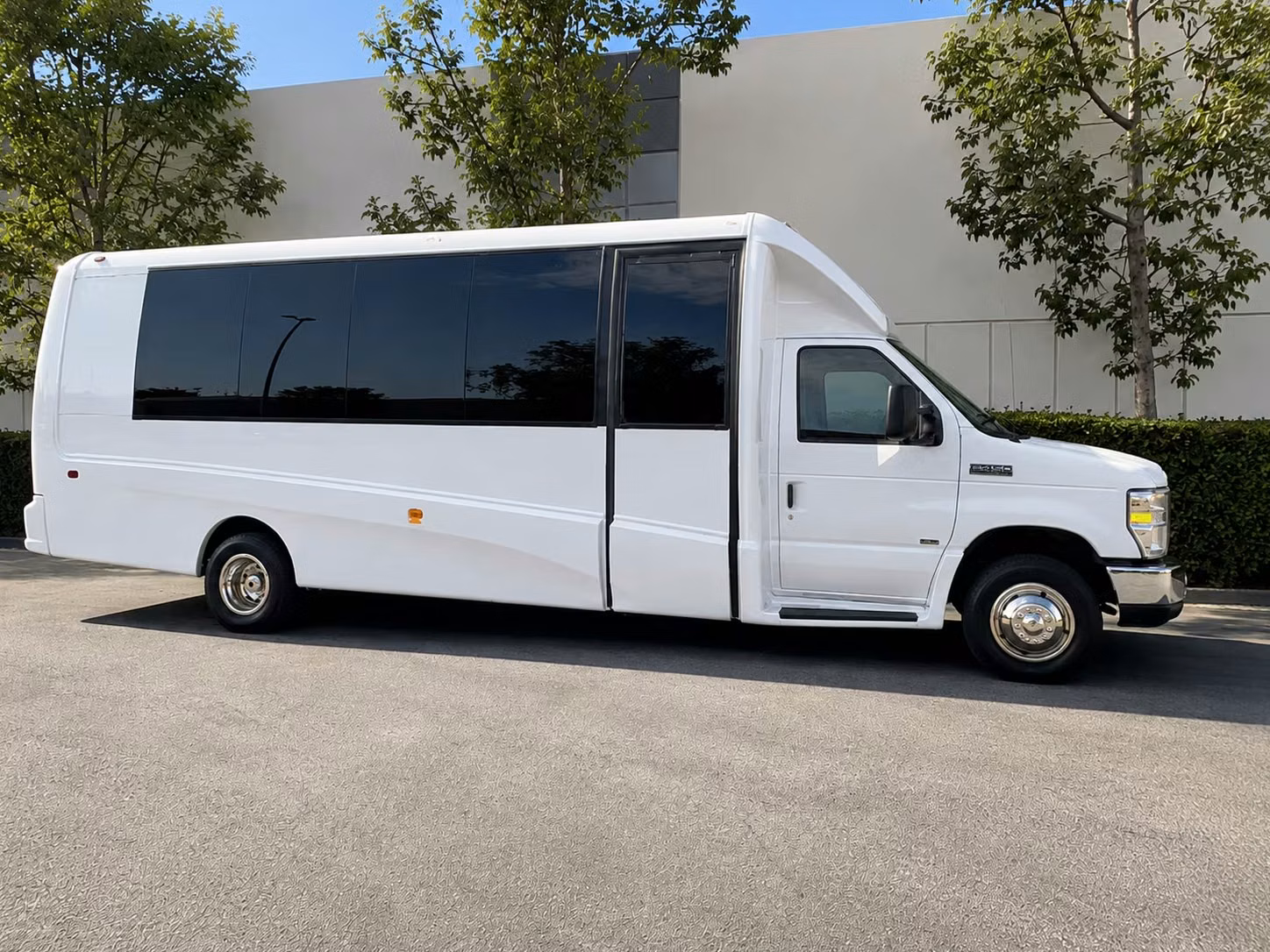 18 passenger minibus