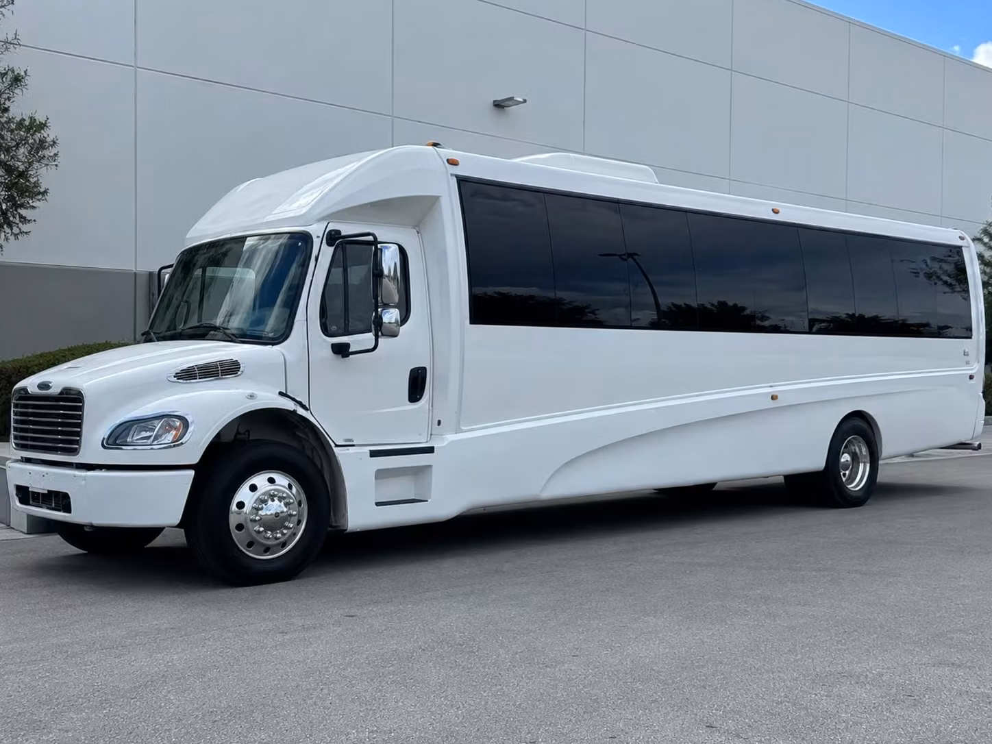 bachelorette party bus rentals in baton rouge are just as easy to book