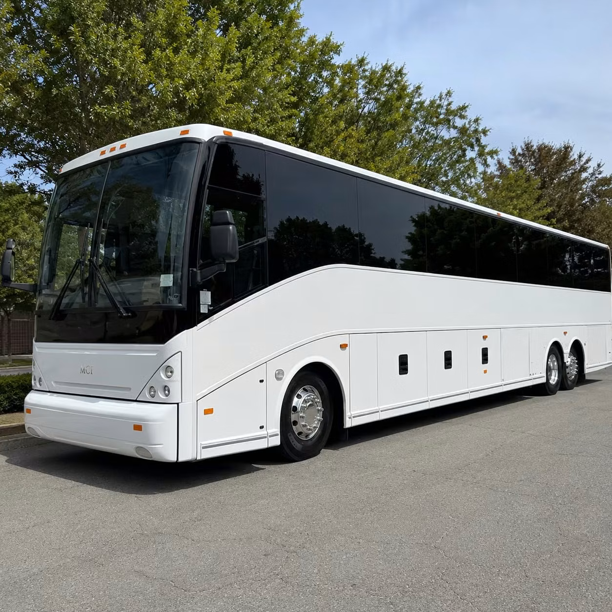 corporate commuter shuttles between downtown baton rouge and surrounding suburbs